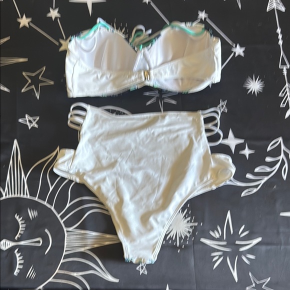 Floral Bikini Set with Strappy Details - Picture 3 of 4